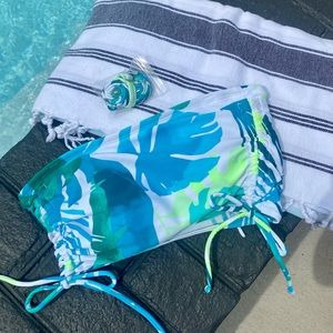 brand TARGET / size S / color BLUE GREEN & WHITE